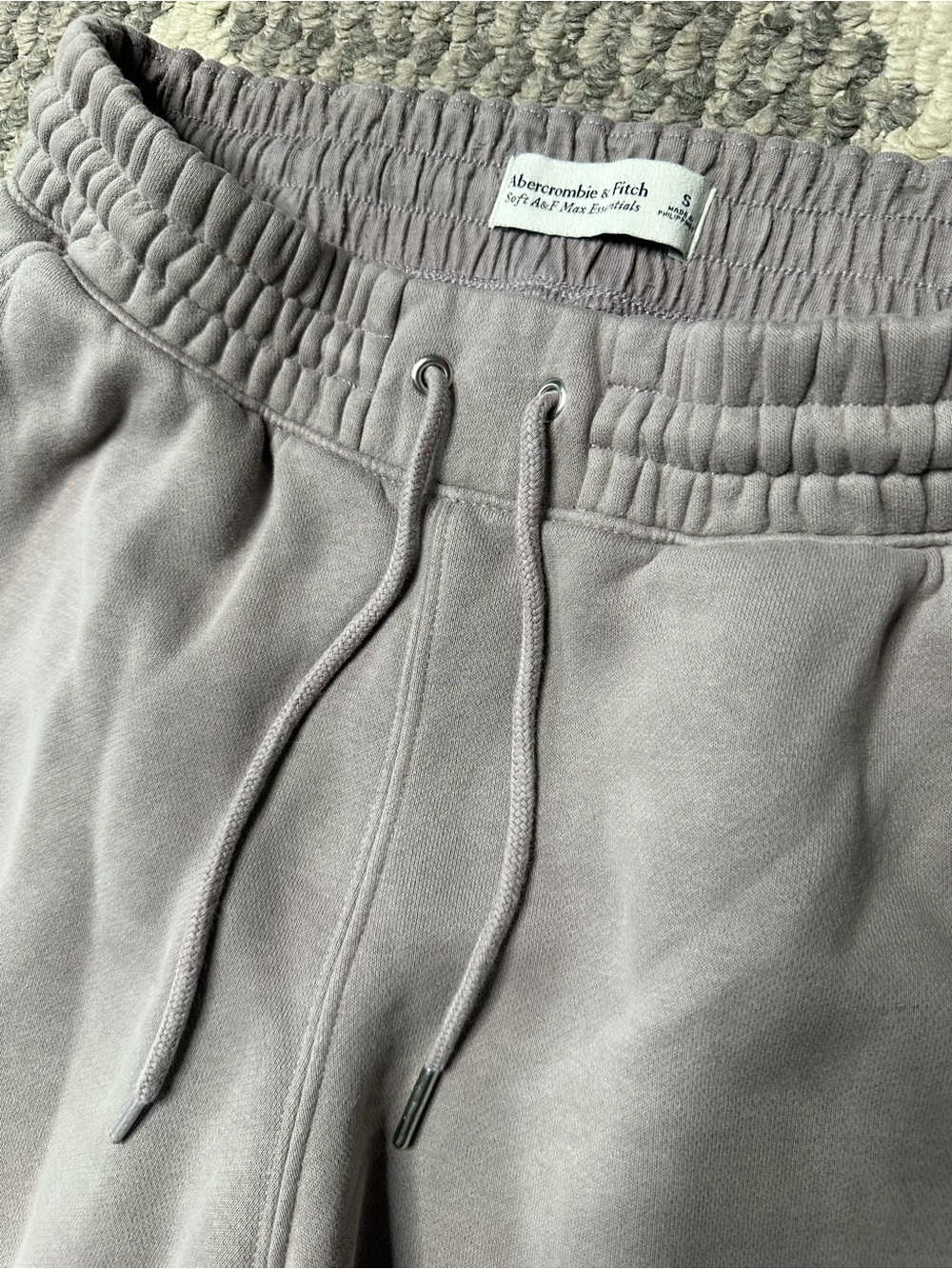 Abercrombie & Fitch High Rise Sunday Sweatpants in Taupe - Picture 4 of 8